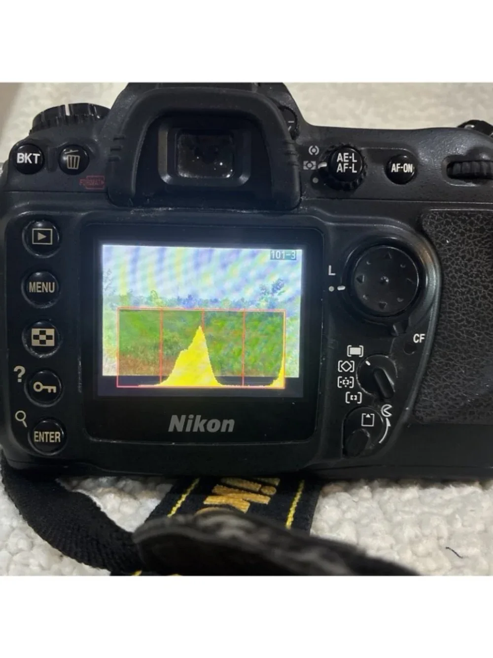 Nikon D200 10.2 MP Digital SLR Camera - Black  With Nikon AF-S 67mm